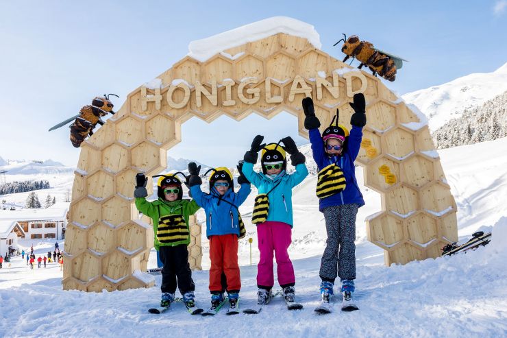familienerlebnisse-werden-im-skigebiet-arosa-lenzerheide-gross-geschrieben-9607097.jpg